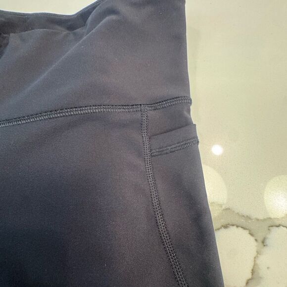 Black High-Waisted Leggings - Picture 3 of 6